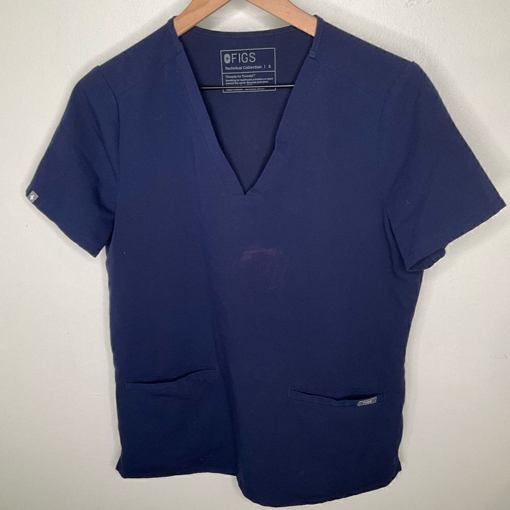 Figs Double Front Pocket Scrub Top